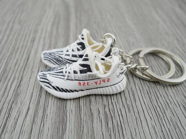 Mini Sneaker Keychains YZY - Zebra - Sneakers Passion