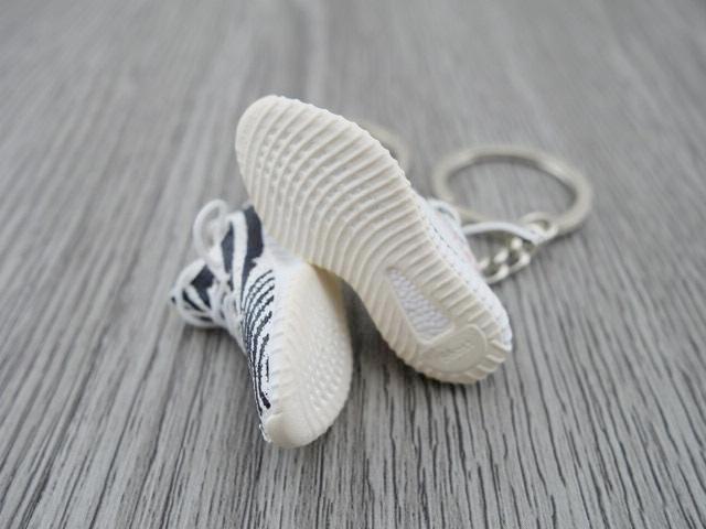 Mini Sneaker Keychains YZY - Zebra - Sneakers Passion