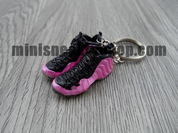 mini sneaker keychains Foam (10 colorways) 5 cm - Sneakers Passion