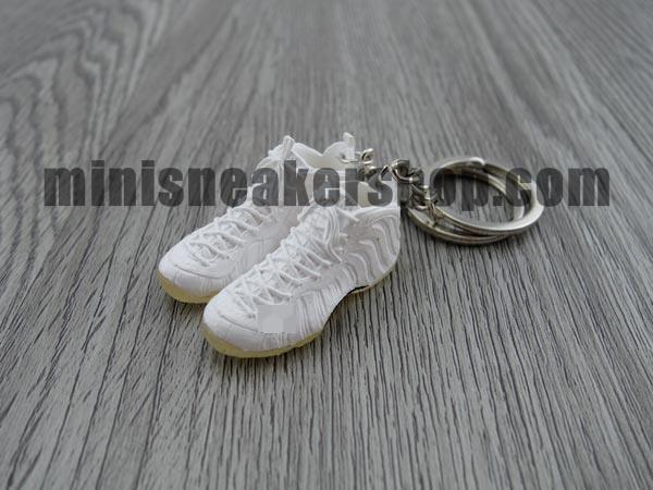mini sneaker keychains Foam (10 colorways) 5 cm - Sneakers Passion