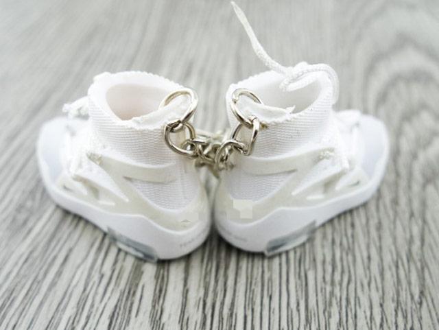 Mini 3D sneaker keychains FEAR OF G. White - Sneakers Passion