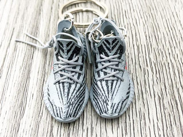 Mini Sneaker Keychains YZY Beluga 2.0 - Sneakers Passion