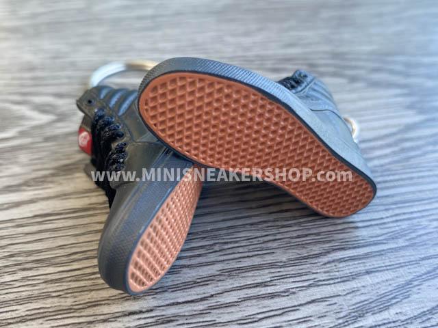 Mini 3D sneaker keychains VANS Skate High Black OG - Sneakers Passion