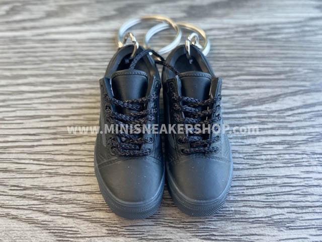 Mini 3D sneaker keychains VANS Skate Low Black - Sneakers Passion