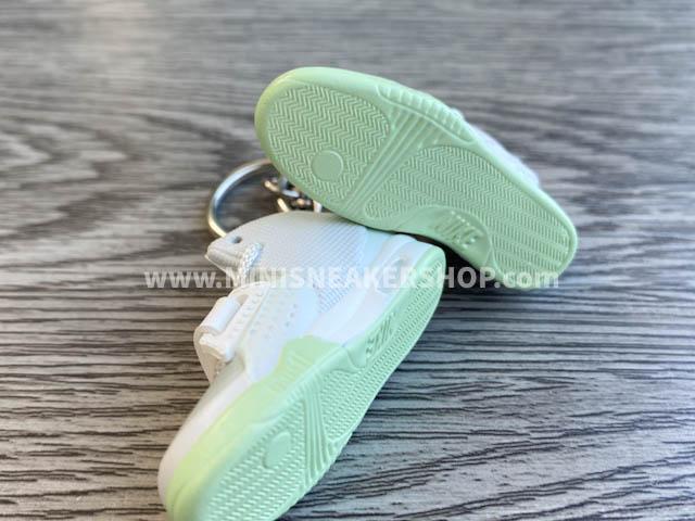 Mini Sneaker Keychains NIKE Yeezy White Green - Sneakers Passion