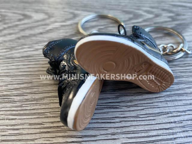 Mini sneaker keychain 3D Air Jordan 1 - Black and Gold - Sneakers Passion