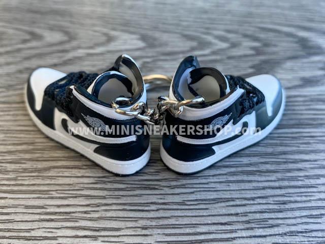 Mini sneaker keychain 3D Air Jordan 1 - Black White - PANDA - Sneakers Passion