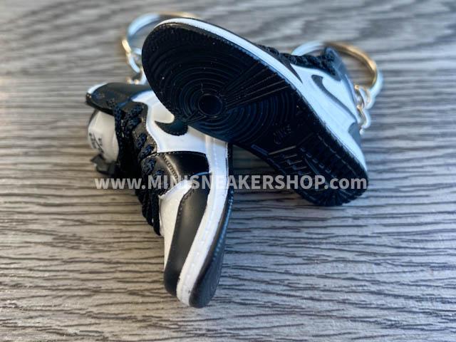 Mini sneaker keychain 3D Air Jordan 1 - Black White - PANDA - Sneakers Passion