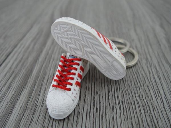 mini 3D sneaker keychains Superstar London - Sneakers Passion