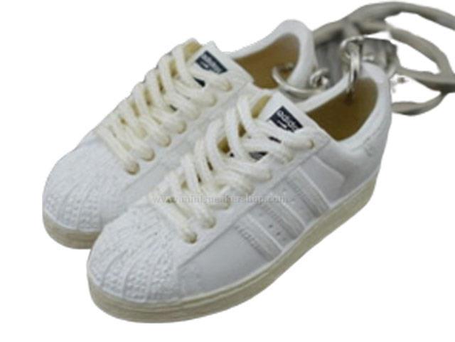 mini 3D sneaker keychains Superstar 35th Adicolor White - Sneakers Passion