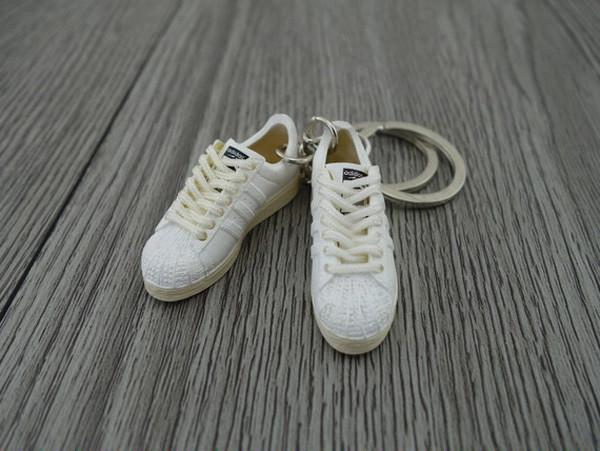 mini 3D sneaker keychains Superstar 35th Adicolor White - Sneakers Passion