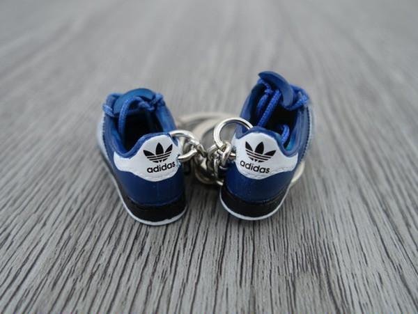 mini 3D sneaker keychains Superstar Blue Black - Sneakers Passion