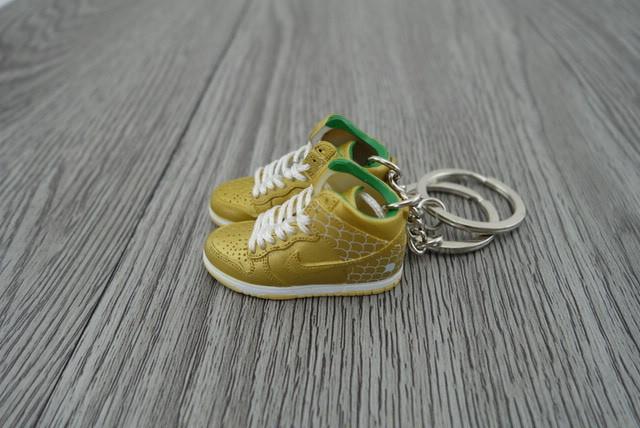 Mini sneaker keychain 3D Dunk - Gold Green - Sneakers Passion