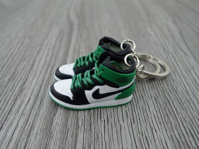 Mini sneaker keychain 3D Air Jordan 1 - Black White Green - Sneakers Passion