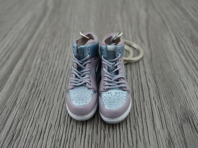 Mini sneaker keychain 3D Air Jordan 1 - Soft Blue/Aluminium HQ - Sneakers Passion