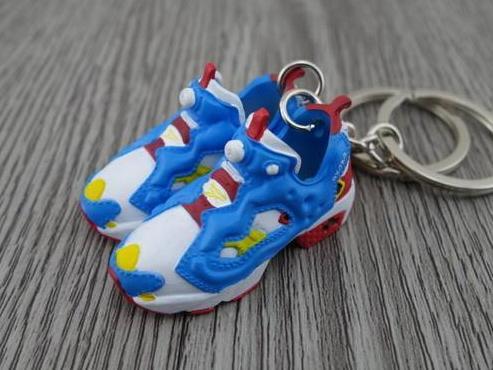 Mini 3D sneaker keychains Fury Blue White Red - Sneakers Passion