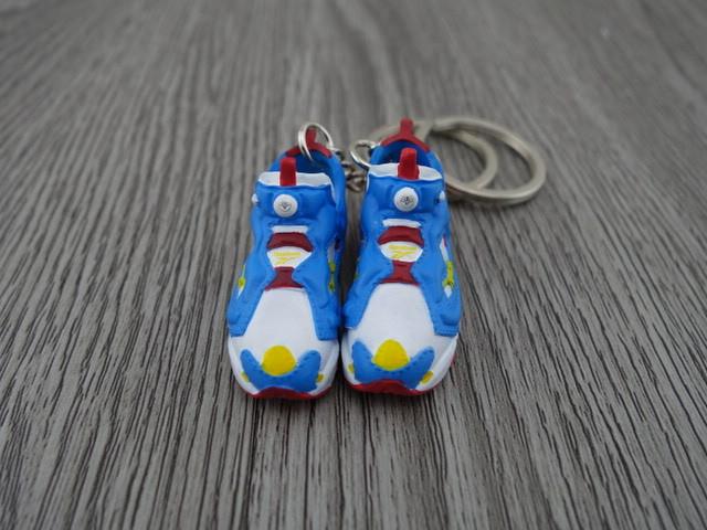Mini 3D sneaker keychains Fury Blue White Red - Sneakers Passion