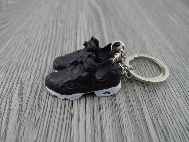 Mini 3D sneaker keychains Fury Black White - Sneakers Passion