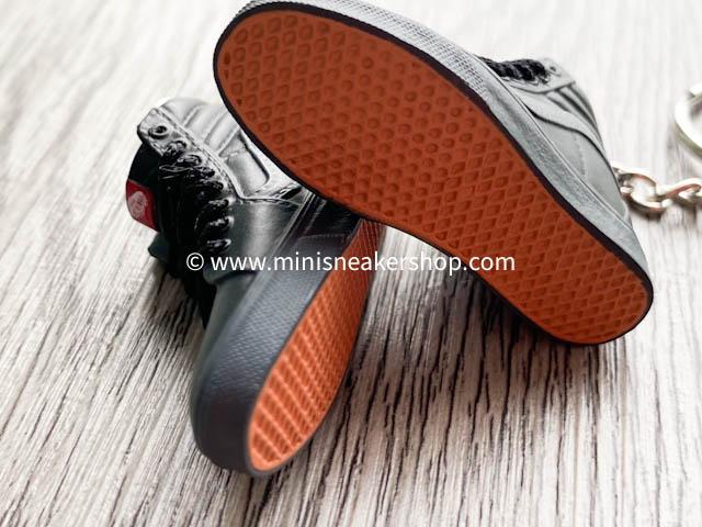 Mini 3D sneaker keychains VANS Skate HI Black - Sneakers Passion