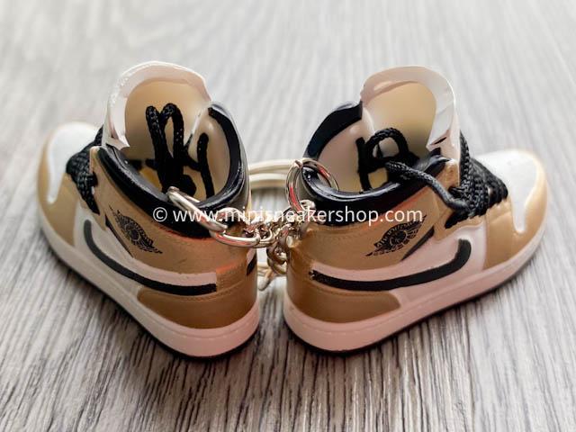 Mini sneaker keychain 3D Air Jordan 1 - Gold White - Sneakers Passion