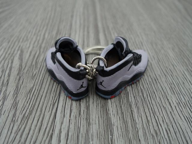 Mini Sneaker Keychains AJ 10 - Space Grey - Sneakers Passion