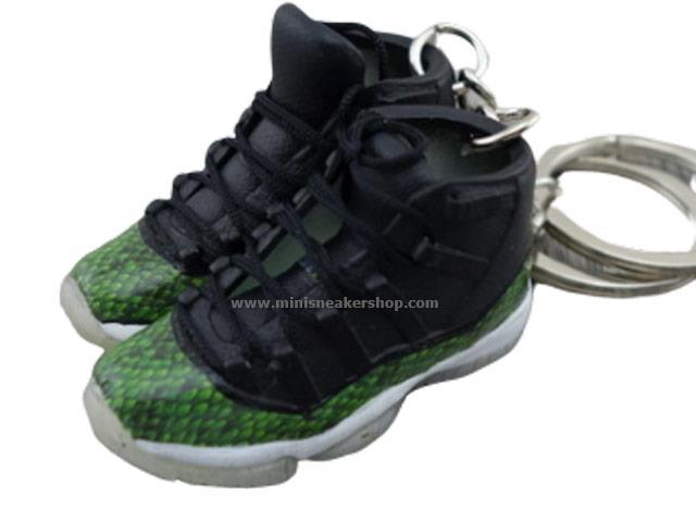 Mini 3D sneaker keychains AJ 11 - Green Snake - Sneakers Passion