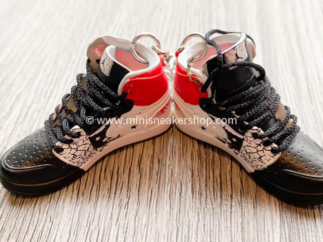 Mini sneaker keychain 3D Air Jordan 1 - Black White Red - Sneakers Passion