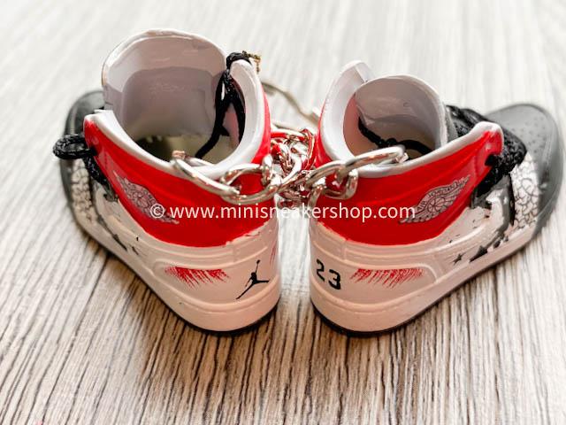 Mini sneaker keychain 3D Air Jordan 1 - Black White Red - Sneakers Passion