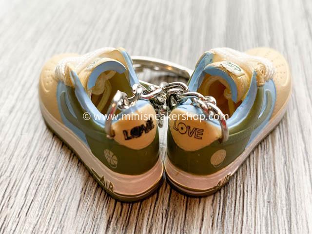 Mini 3D sneaker keychains Air Force 1 Love Ball - Sneakers Passion