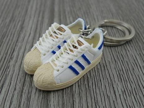 mini 3D sneaker keychains Superstar OG White/Blue - Sneakers Passion