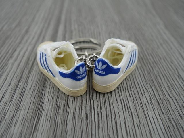 mini 3D sneaker keychains Superstar OG White/Blue - Sneakers Passion