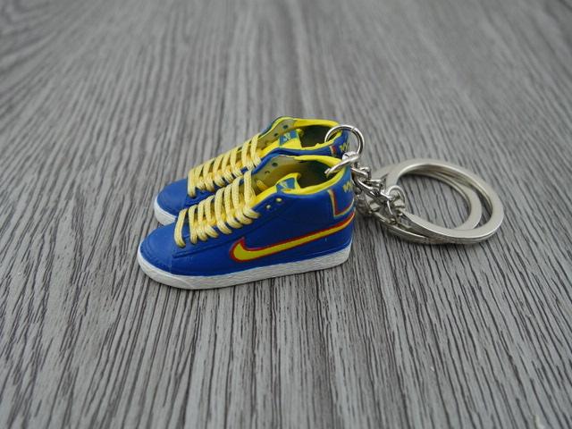 mini 3D sneaker keychains Blazer - electric blue/yellow - Sneakers Passion