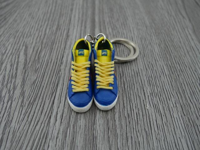 mini 3D sneaker keychains Blazer - electric blue/yellow - Sneakers Passion