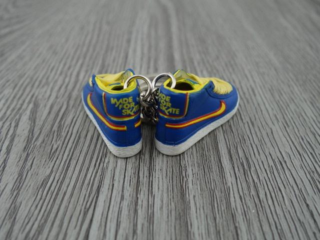 mini 3D sneaker keychains Blazer - electric blue/yellow - Sneakers Passion