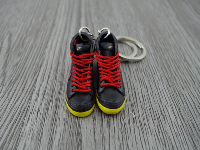 mini 3D sneaker keychains Blazer - Black/Red - Sneakers Passion