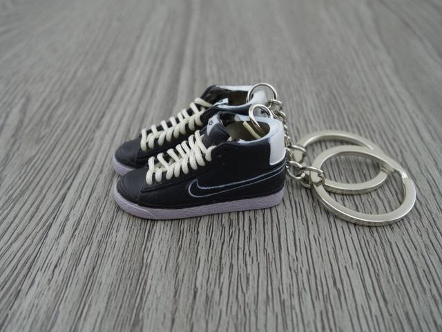 mini 3D sneaker keychains Blazer - Black/Lavender - Sneakers Passion