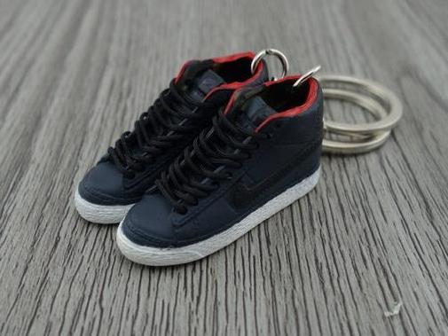 mini 3D sneaker keychains Blazer - Black/Red - Sneakers Passion