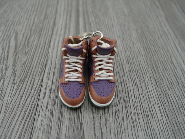 Mini sneaker keychain 3D Dunk Hi - Brown Purple Green - Sneakers Passion