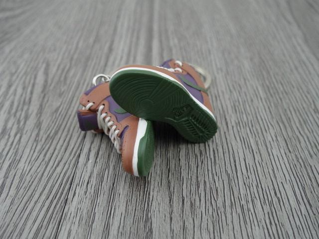 Mini sneaker keychain 3D Dunk Hi - Brown Purple Green - Sneakers Passion