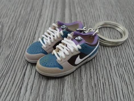 Mini sneaker keychain 3D Dunk Low - Lavender Yellow - Sneakers Passion