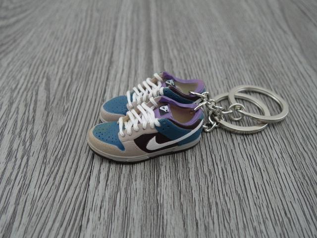 Mini sneaker keychain 3D Dunk Low - Lavender Yellow - Sneakers Passion