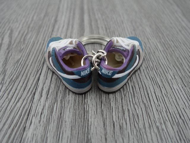 Mini sneaker keychain 3D Dunk Low - Lavender Yellow - Sneakers Passion