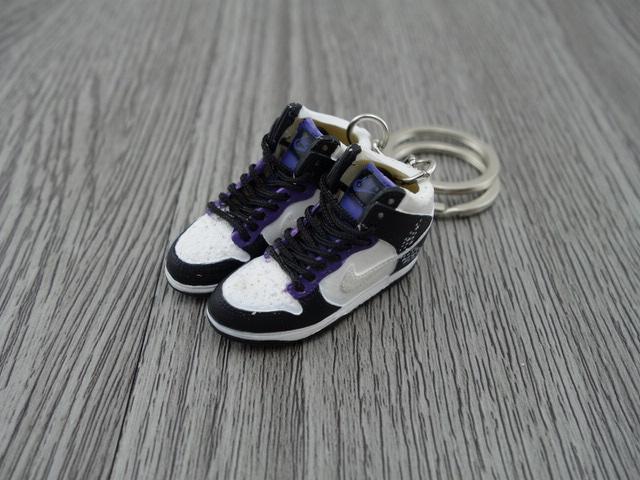 Mini sneaker keychain 3D Dunk Hi - Purple Stars - Sneakers Passion