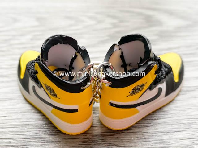 Mini sneaker keychain 3D Air Jordan 1 - Yellow Toe Black HQ - Sneakers Passion