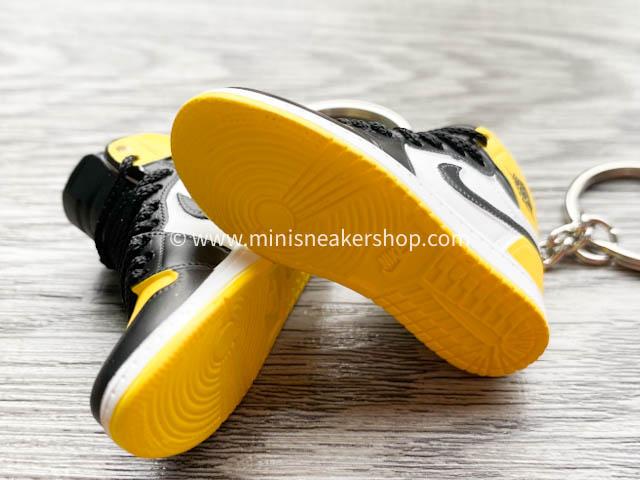 Mini sneaker keychain 3D Air Jordan 1 - Yellow Toe Black HQ - Sneakers Passion