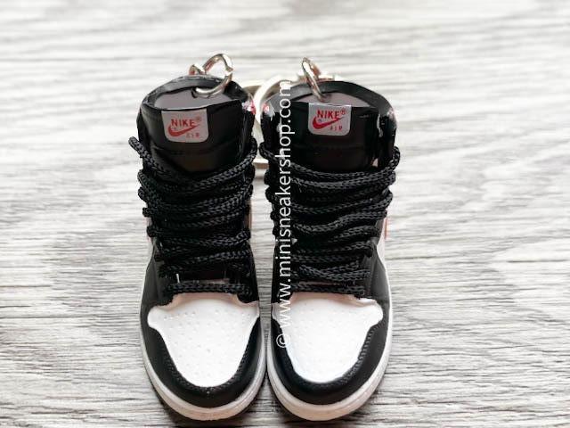 Mini sneaker keychain 3D Air Jordan 1 - High Black Gym Red - Sneakers Passion
