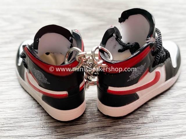 Mini sneaker keychain 3D Air Jordan 1 - High Black Gym Red - Sneakers Passion