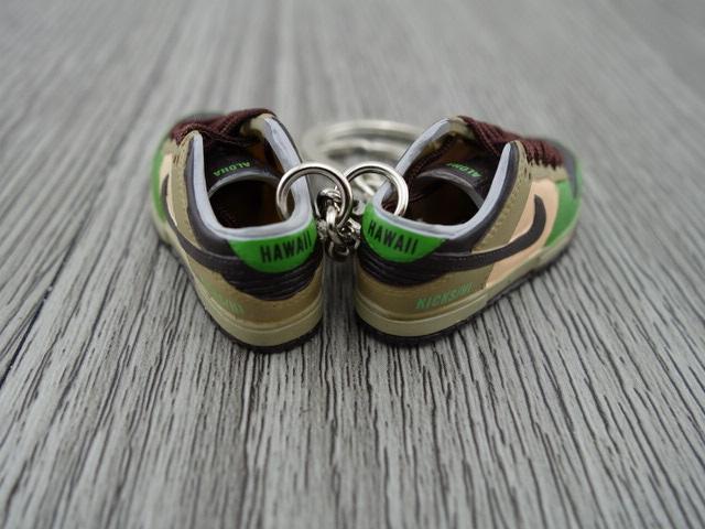 Mini sneaker keychain 3D Dunk Lo - Green beige - Sneakers Passion