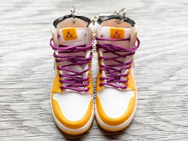 Mini sneaker keychain 3D AJ 1 - LAKERS - Sneakers Passion