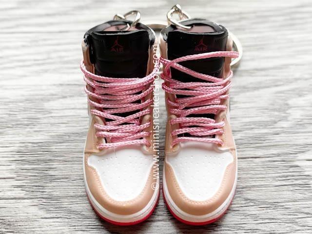 Mini sneaker keychain 3D Air Jordan 1 - Hyper Pink - Sneakers Passion
